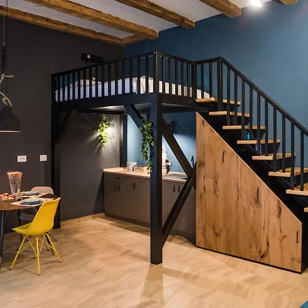 Casa - Homes Apartmán